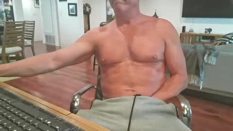 Snapshot of mascmuscle49 chatting on December 27, 2024, 7:14 pm mascmuscle49 online show from December 27, 2024, 7:14 pm