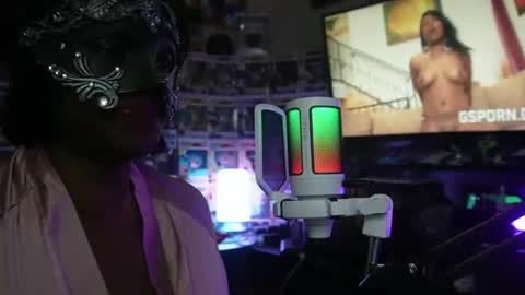 Snapshot of maskedmilf822397 chatting on October 25, 2025, 8:33 am maskedmilf822397 online show from October 25, 2025, 8:33 am