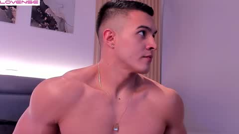 Mason Bennet online show from September 16, 2025, 3:07 am