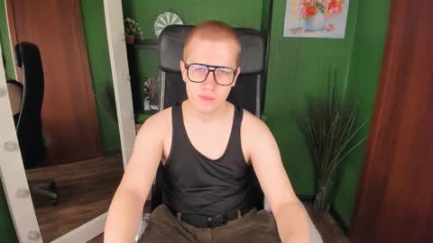 Snapshot of mason_rouse chatting on April 1, 2026, 12:50 pm mason_rouse online show from April 1, 2026, 12:50 pm