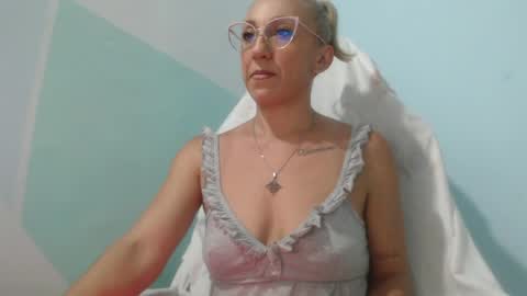 massiel ferreti online show from April 18, 2026, 11:27 pm