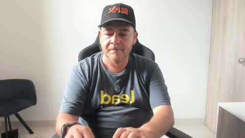 Snapshot of massimo_danger chatting on September 16, 2025, 9:05 pm massimo_danger online show from September 16, 2025, 9:05 pm