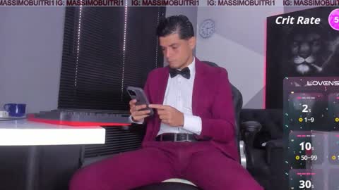 I am Massimo online show from November 5, 2025, 12:49 pm