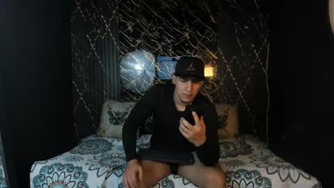 massimo_vidal online show from February 25, 2026, 11:53 am