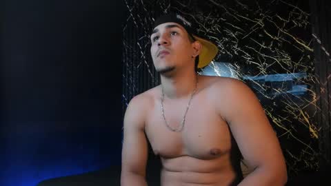 massimo_vidal online show from May 24, 2026, 4:45 pm