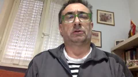Snapshot of massimoxgiulia chatting on January 1, 2025, 10:11 am massimoxgiulia online show from January 1, 2025, 10:11 am