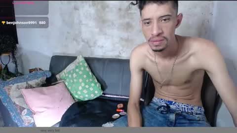 master and sumisse online show from December 17, 2025, 1:44 am