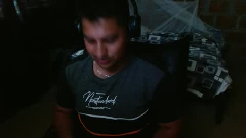 master_aron online show from February 3, 2025, 6:49 pm