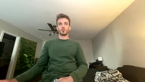 Snapshot of master_louie chatting on December 21, 2024, 4:46 pm muskyjockdick online show from December 21, 2024, 4:46 pm