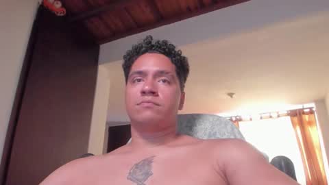 Snapshot of masterjuanc chatting on October 6, 2025, 9:12 pm Juan Independent Model online show from October 6, 2025, 9:12 pm