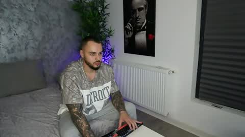 Snapshot of masterkingmuscle chatting on February 2, 2026, 8:18 pm masterkingmuscle online show from February 2, 2026, 8:18 pm