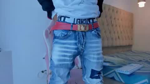 mastermorenohot23 online show from June 11, 2026, 2:53 am