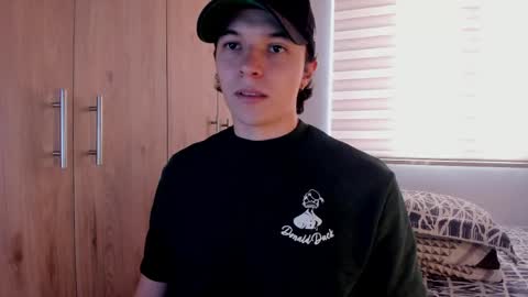 mastrangelo_x online show from April 11, 2026, 10:14 pm