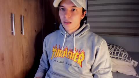 mastrangelo_x online show from April 25, 2026, 3:31 am