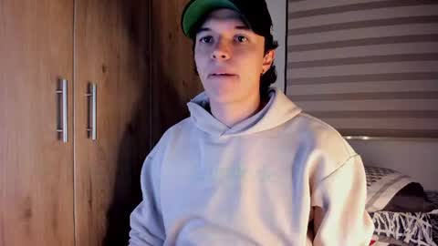 mastrangelo_x online show from June 17, 2026, 4:15 am