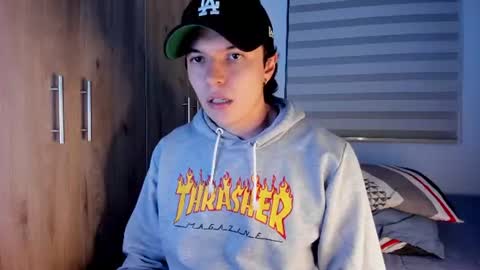 mastrangelo_x online show from June 26, 2026, 3:11 am