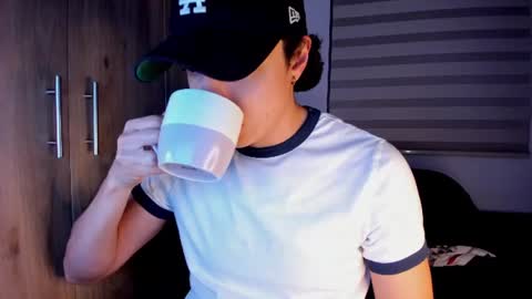 mastrangelo_x online show from July 16, 2026, 3:01 am