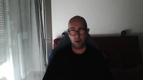 mat11efou online show from October 8, 2025, 7:28 am