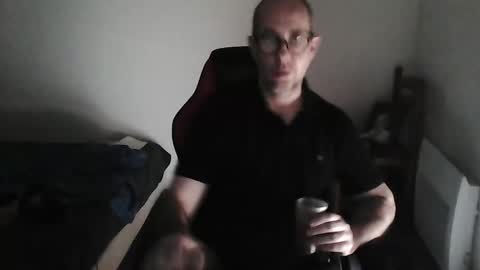 Snapshot of mat11efou chatting on April 22, 2026, 11:34 am mat11efou online show from April 22, 2026, 11:34 am