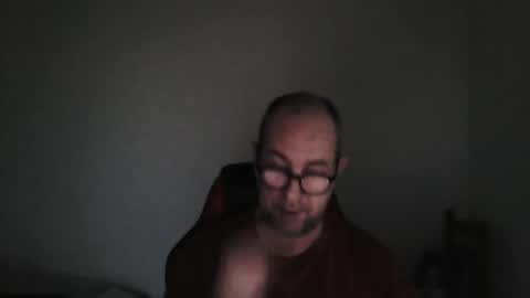 Snapshot of mat11efou chatting on April 25, 2026, 10:40 am mat11efou online show from April 25, 2026, 10:40 am