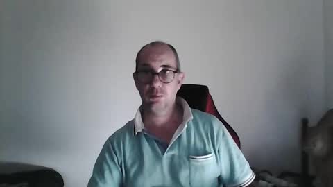 Snapshot of mat11efou chatting on April 30, 2026, 12:22 pm mat11efou online show from April 30, 2026, 12:22 pm