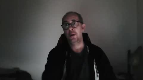 Snapshot of mat11efou chatting on May 2, 2026, 12:10 pm mat11efou online show from May 2, 2026, 12:10 pm