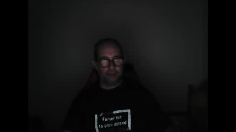 Snapshot of mat11efou chatting on May 6, 2026, 6:35 pm mat11efou online show from May 6, 2026, 6:35 pm