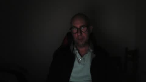 Snapshot of mat11efou chatting on May 12, 2026, 4:31 am mat11efou online show from May 12, 2026, 4:31 am