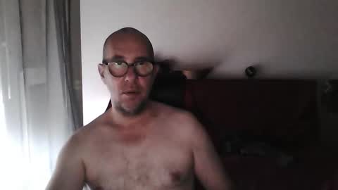 Snapshot of mat11efou chatting on May 22, 2026, 9:26 am mat11efou online show from May 22, 2026, 9:26 am