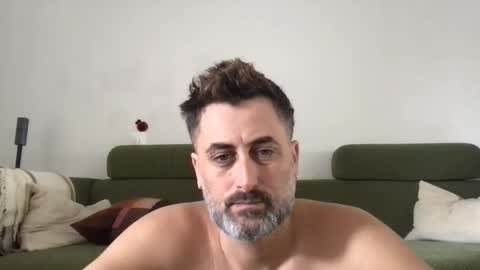 mat_johof online show from October 21, 2025, 1:23 pm