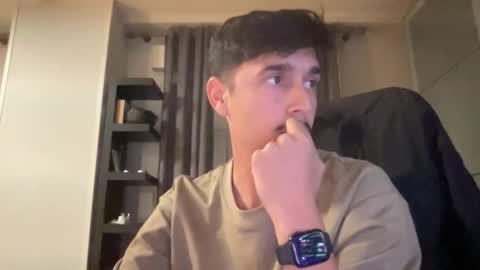 Snapshot of matahavi chatting on November 10, 2025, 6:18 pm Aaron online show from November 10, 2025, 6:18 pm