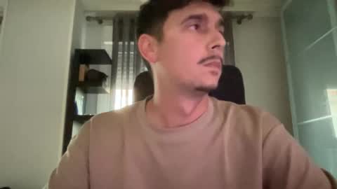 Snapshot of matahavi chatting on November 11, 2025, 4:29 pm Aaron online show from November 11, 2025, 4:29 pm