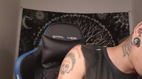 Snapshot of mateo60_ chatting on October 16, 2025, 10:55 pm Mateo online show from October 16, 2025, 10:55 pm