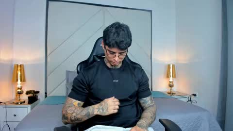 mateo_dilucajs1 online show from September 22, 2025, 7:49 pm