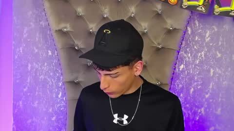 Snapshot of mateo_mitchell chatting on October 19, 2025, 10:10 pm mateo mitchell online show from October 19, 2025, 10:10 pm