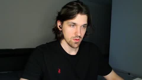 mateo_zeus online show from June 19, 2026, 12:37 am