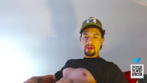 STRURIBE ON INSTAGRAM online show from November 13, 2025, 11:31 am