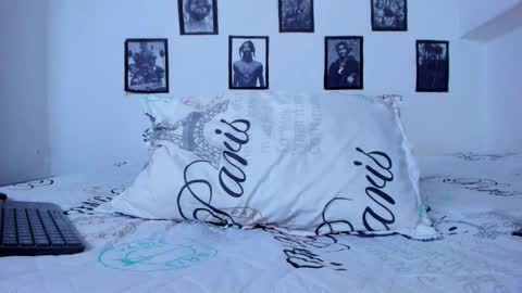 Snapshot of mathews_19 chatting on October 11, 2025, 2:04 pm Teo online show from October 11, 2025, 2:04 pm