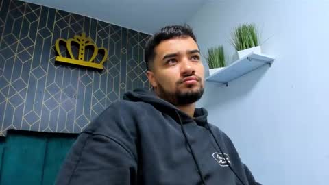 Mathews online show from November 21, 2025, 11:42 am