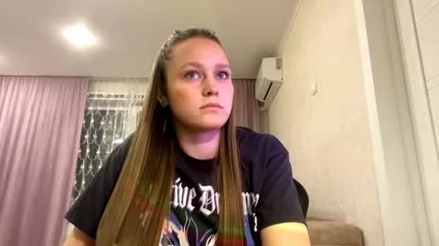 Anny Simpson online show from September 26, 2025, 5:06 pm