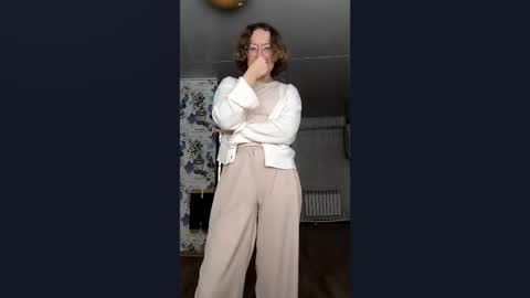 Snapshot of mathildemalenke chatting on September 25, 2025, 7:34 am Mia online show from September 25, 2025, 7:34 am