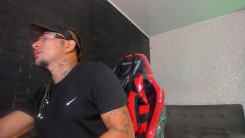 mathyussx online show from November 2, 2025, 12:51 pm