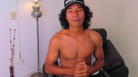 Snapshot of matias_blake chatting on July 1, 2026, 2:51 pm Matias Blake online show from July 1, 2026, 2:51 pm