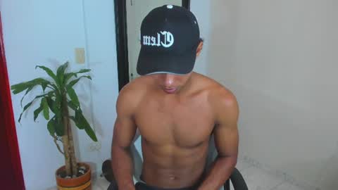 Snapshot of matias_blake chatting on August 3, 2026, 2:11 pm Matias Blake online show from August 3, 2026, 2:11 pm