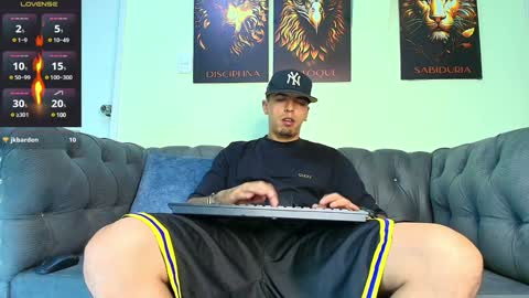  MATIAS COSTA  online show from February 6, 2025, 11:15 pm