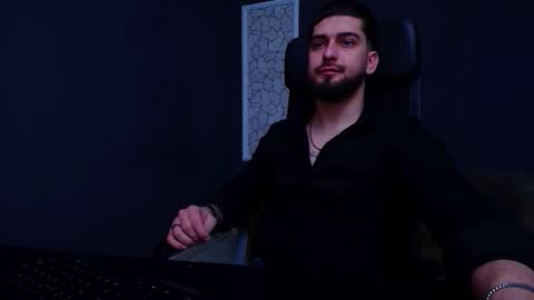 MatiasDean online show from November 3, 2025, 11:33 am