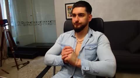 MatiasDean online show from November 5, 2025, 11:32 am