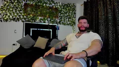 Snapshot of matius_foxtter chatting on October 25, 2025, 2:30 am matius foxter online show from October 25, 2025, 2:30 am