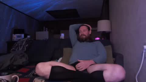 Snapshot of matross43 chatting on February 18, 2026, 10:06 pm matross43 online show from February 18, 2026, 10:06 pm