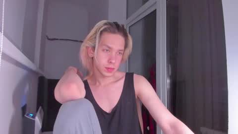 Snapshot of matt_spark chatting on February 27, 2025, 11:59 pm Matt online show from February 27, 2025, 11:59 pm